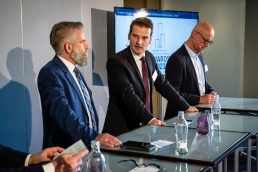 00007_Awards23_Jako_Session2_1400_1445