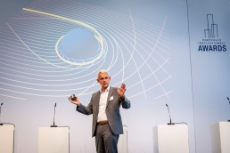 00015_Awards23_Jako_Abschluss_Keynote_Heino_Falcke_1615_1645