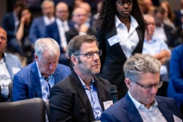 00065_Awards23_Jako_Keynote_Peter_Bofinger_0915_1000