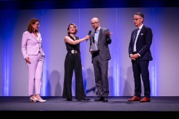 20240418_Awards24_Gala_10_BesterCorporateInvestor_017